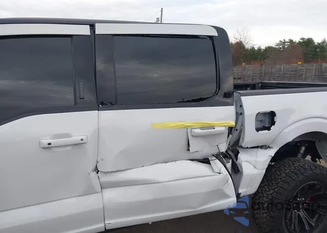 2022 Ford F150 Supercrew z USA, uszkodzony, nr VIN 1FTFW1E52NFA81221